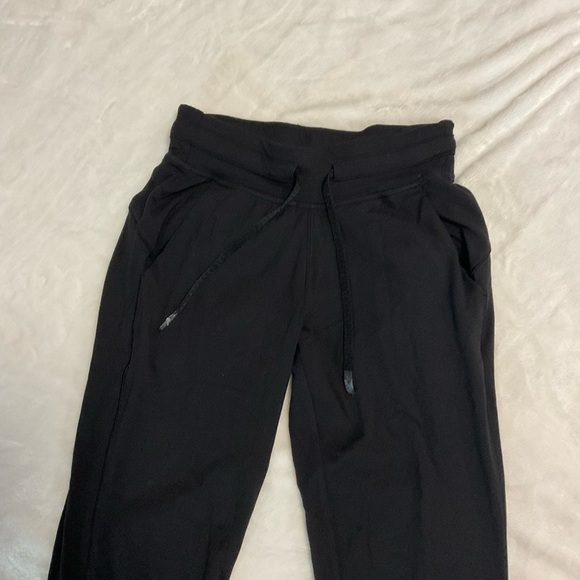 Lululemon Athletica Black Joggers and Aqua Racerback - Picture 8 of 12